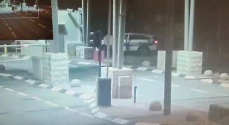 الشرطة : ضبط سيارة مسروقة على حاجر حزما واعتقال مشتبه